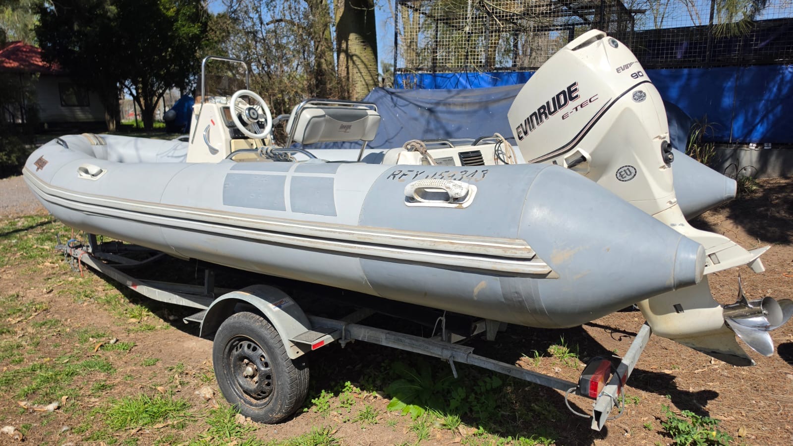 Semirrigido Marsopa 5,00 2011 Evinrude e-tec 90 hp 